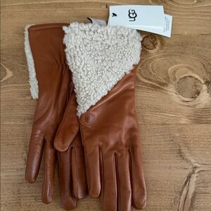 UGG Women's Tan and Cream Shearling Gloves